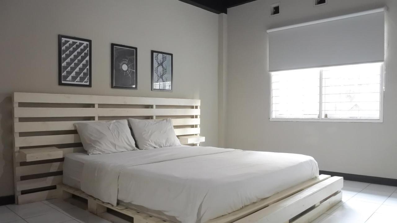 Reddoorz At 33 Tempat Tidur & Sarapan 2*